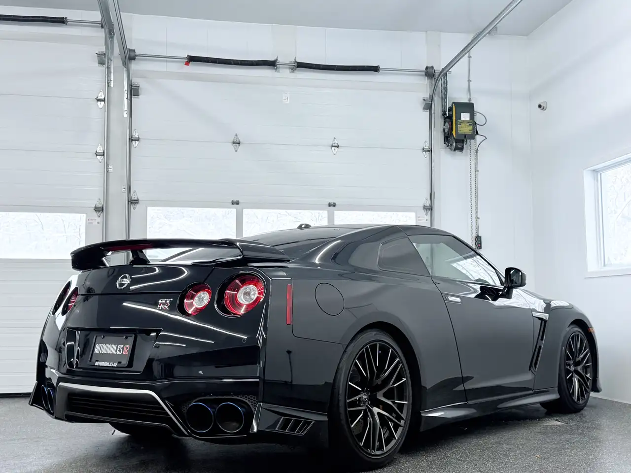 Nissan GT-R снимка Nissan GT-R