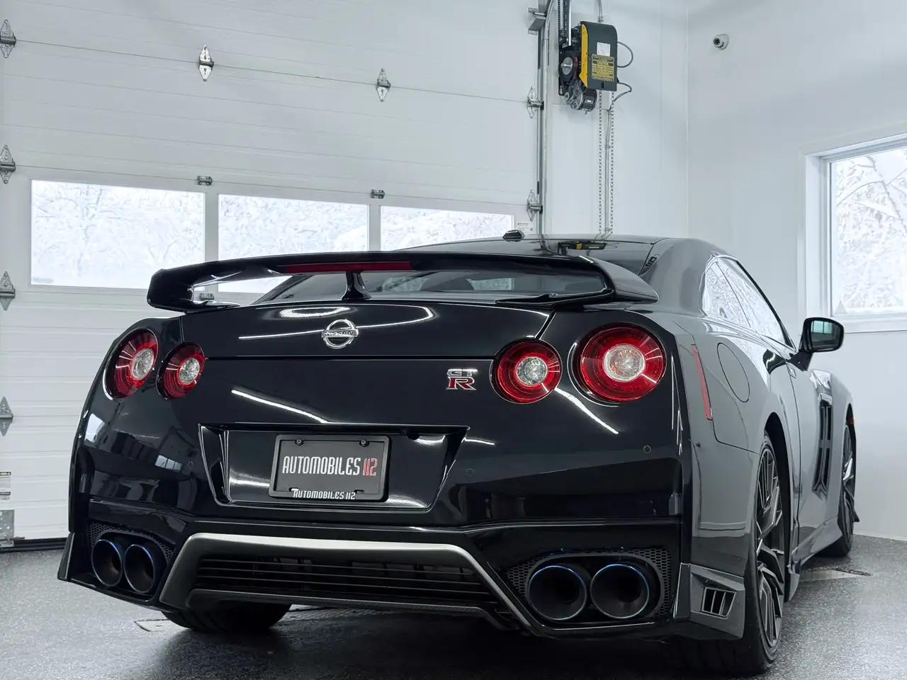 Nissan GT-R снимка Nissan GT-R