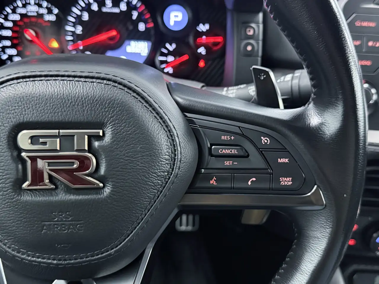 Nissan GT-R снимка Nissan GT-R