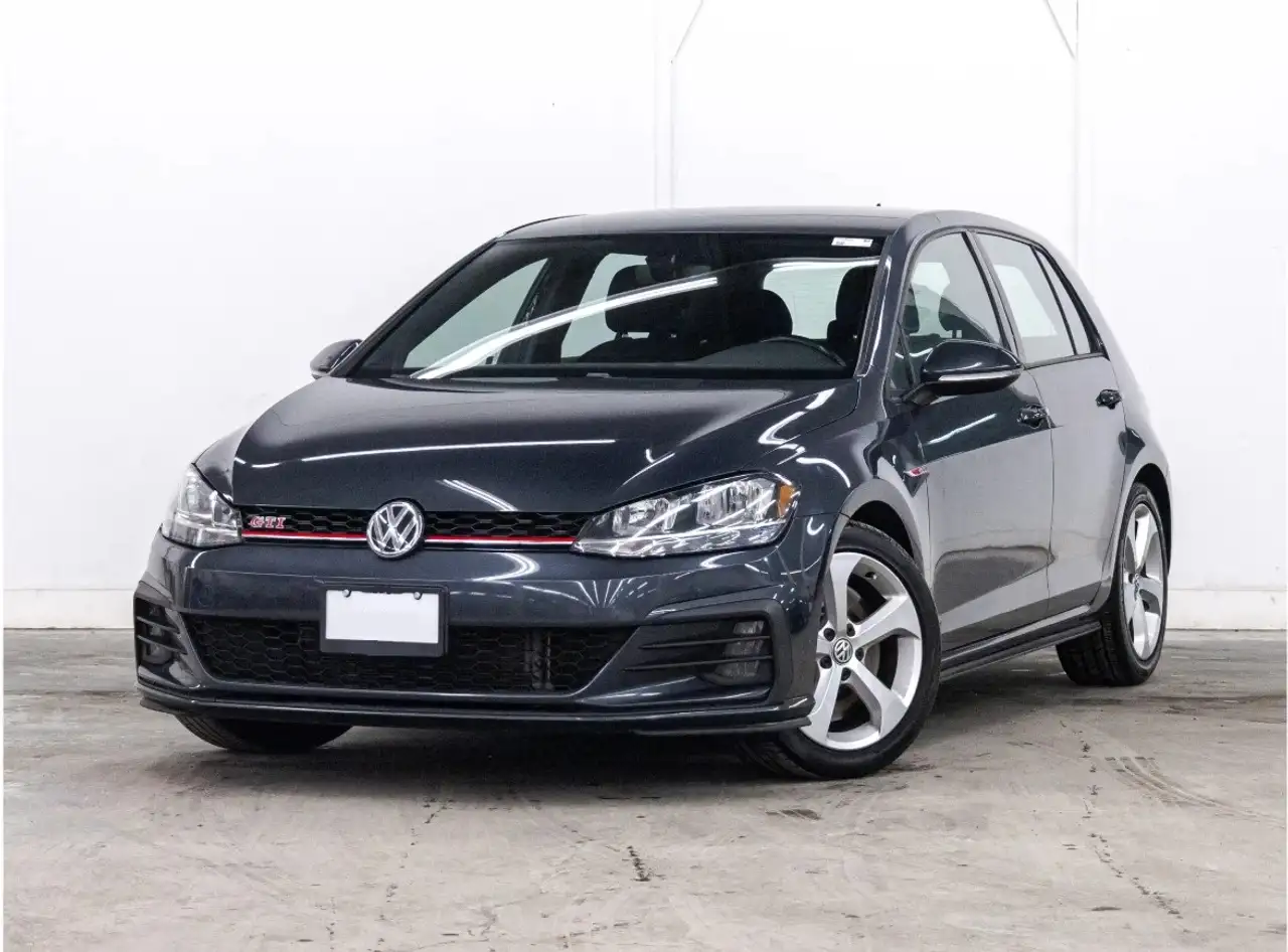 Volkswagen Golf GTI снимка Volkswagen Golf GTI