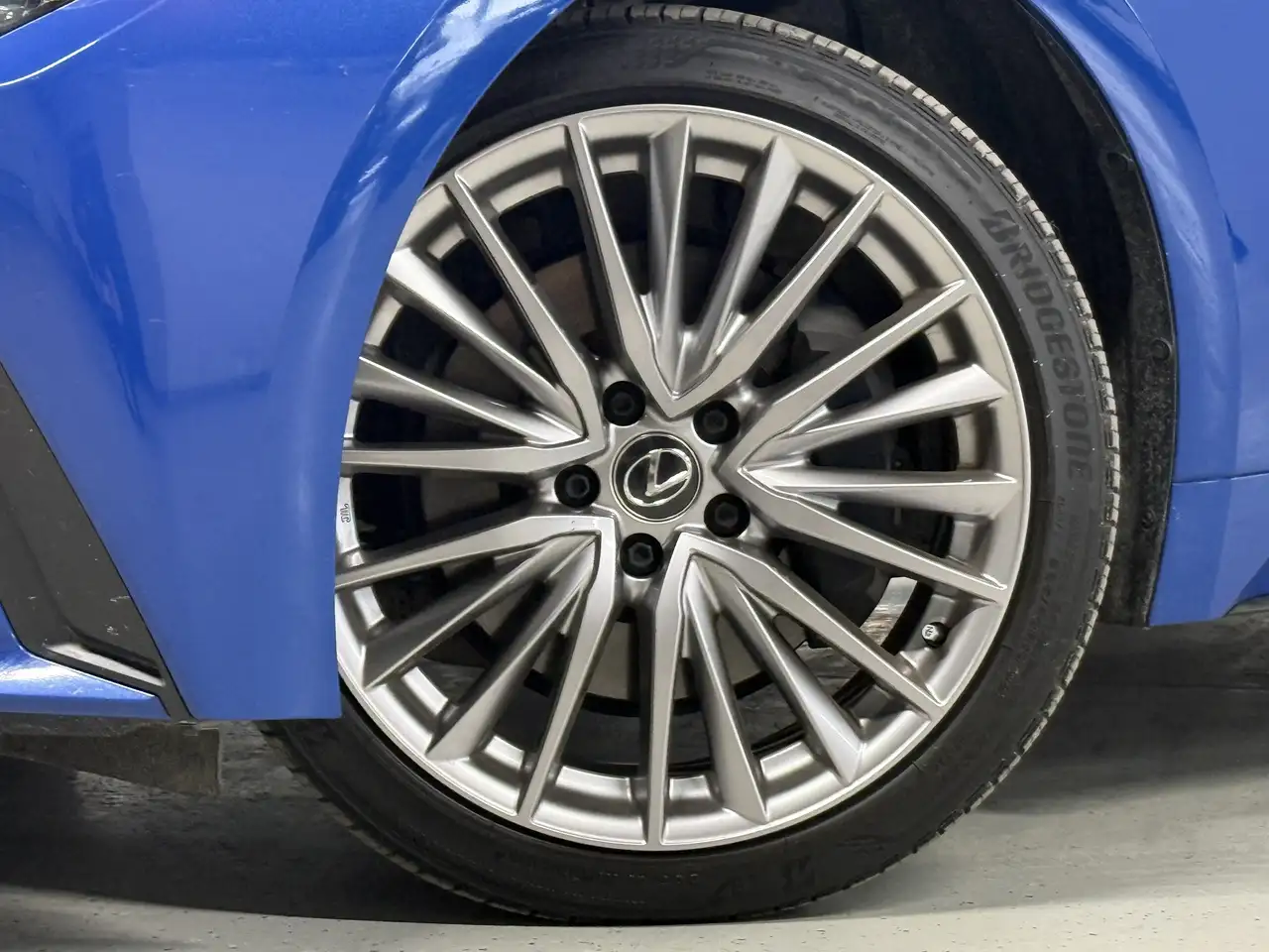 Lexus IS снимка Lexus IS