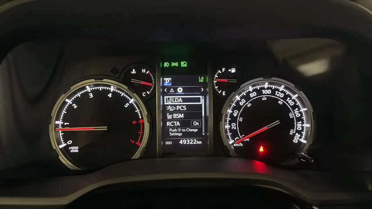 Toyota 4-Runner снимка Toyota 4-Runner