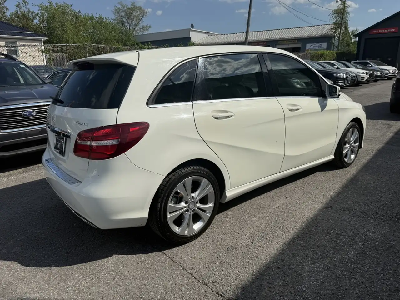 Mercedes-Benz B-Class photo Mercedes-Benz B-Class