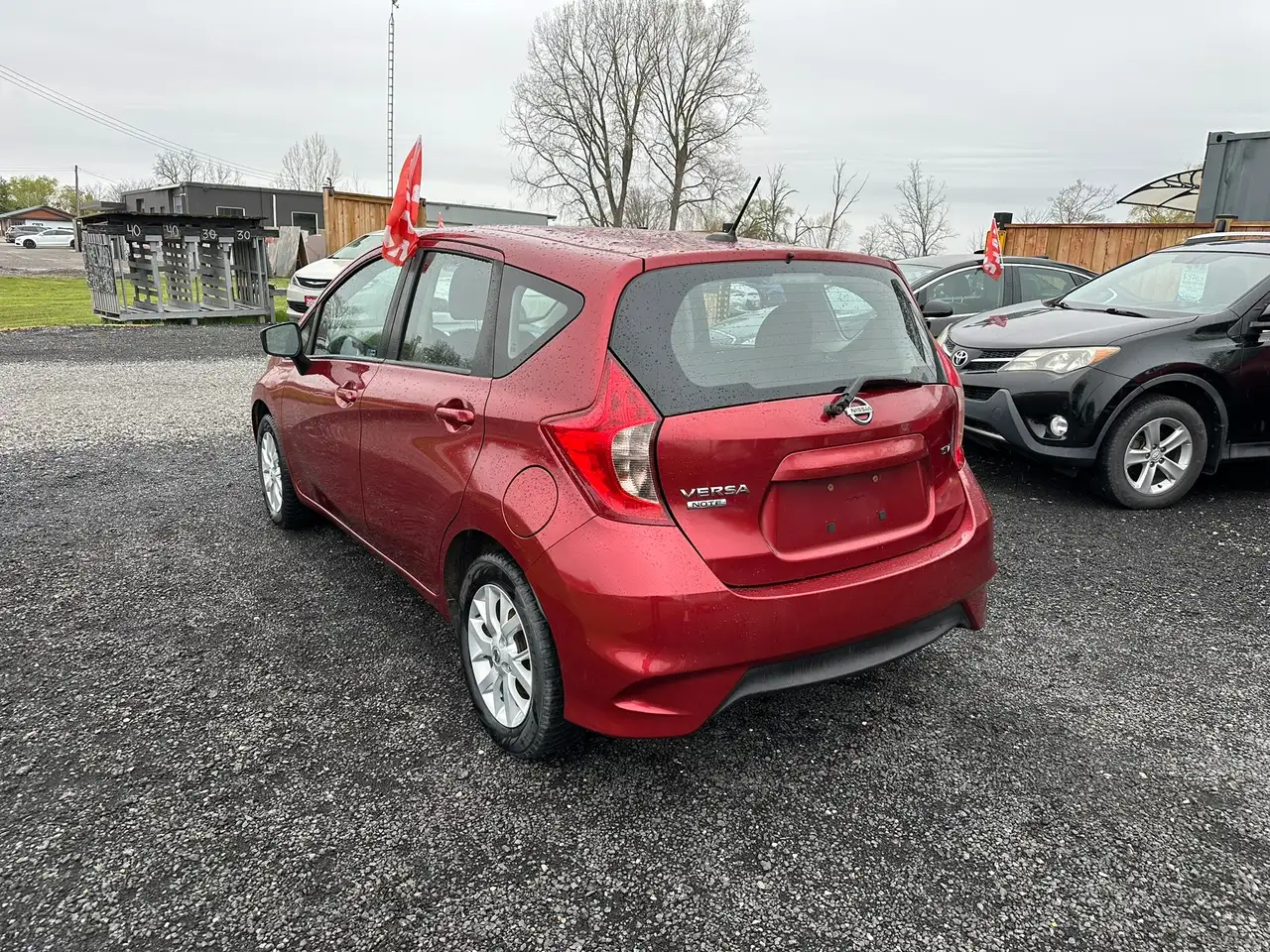 Nissan Versa снимка Nissan Versa