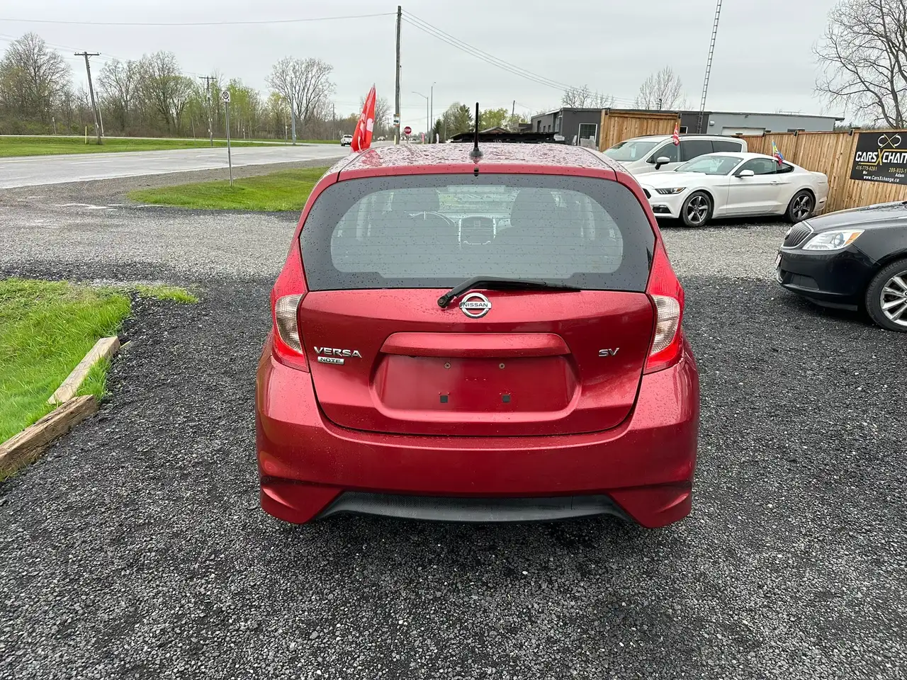 Nissan Versa снимка Nissan Versa