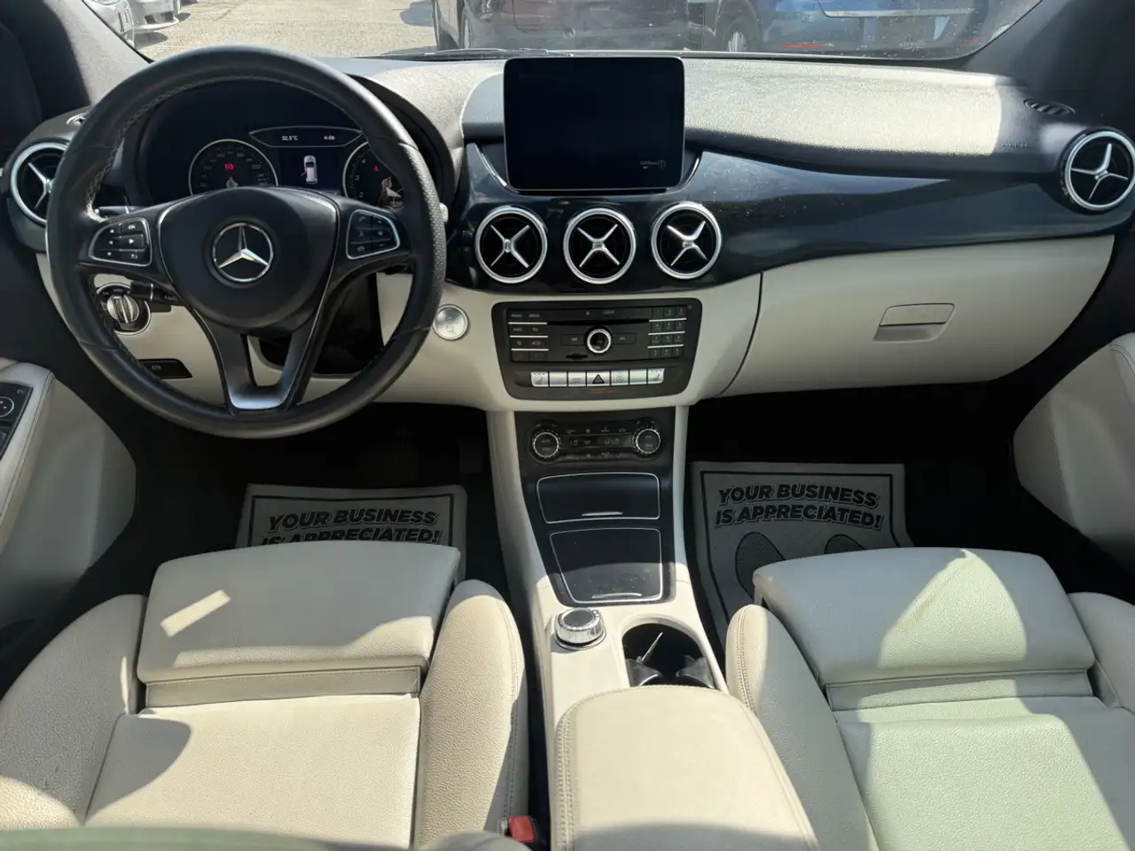 Mercedes-Benz B-Class photo Mercedes-Benz B-Class