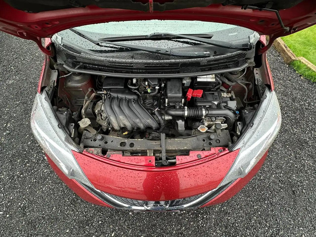 Nissan Versa снимка Nissan Versa