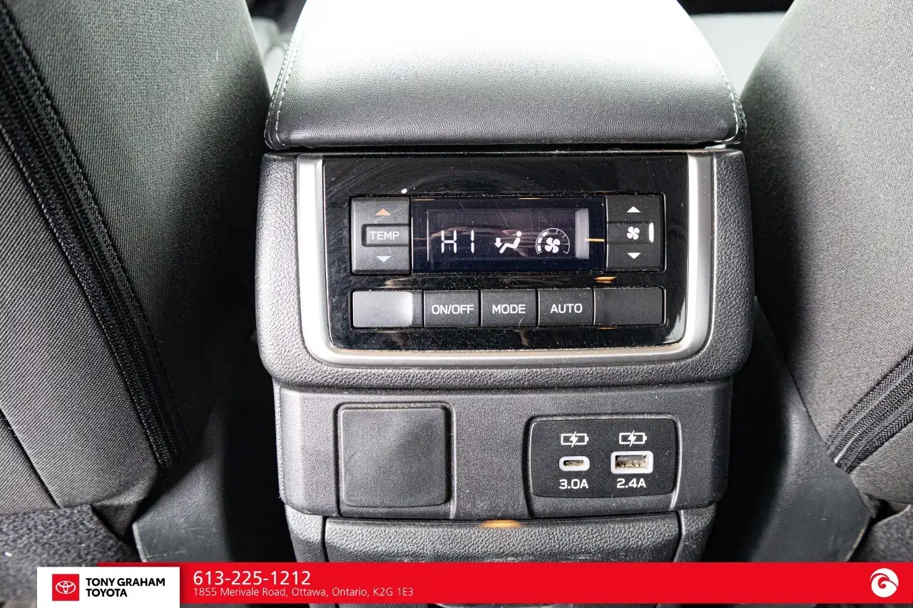 Subaru Ascent photo Subaru Ascent