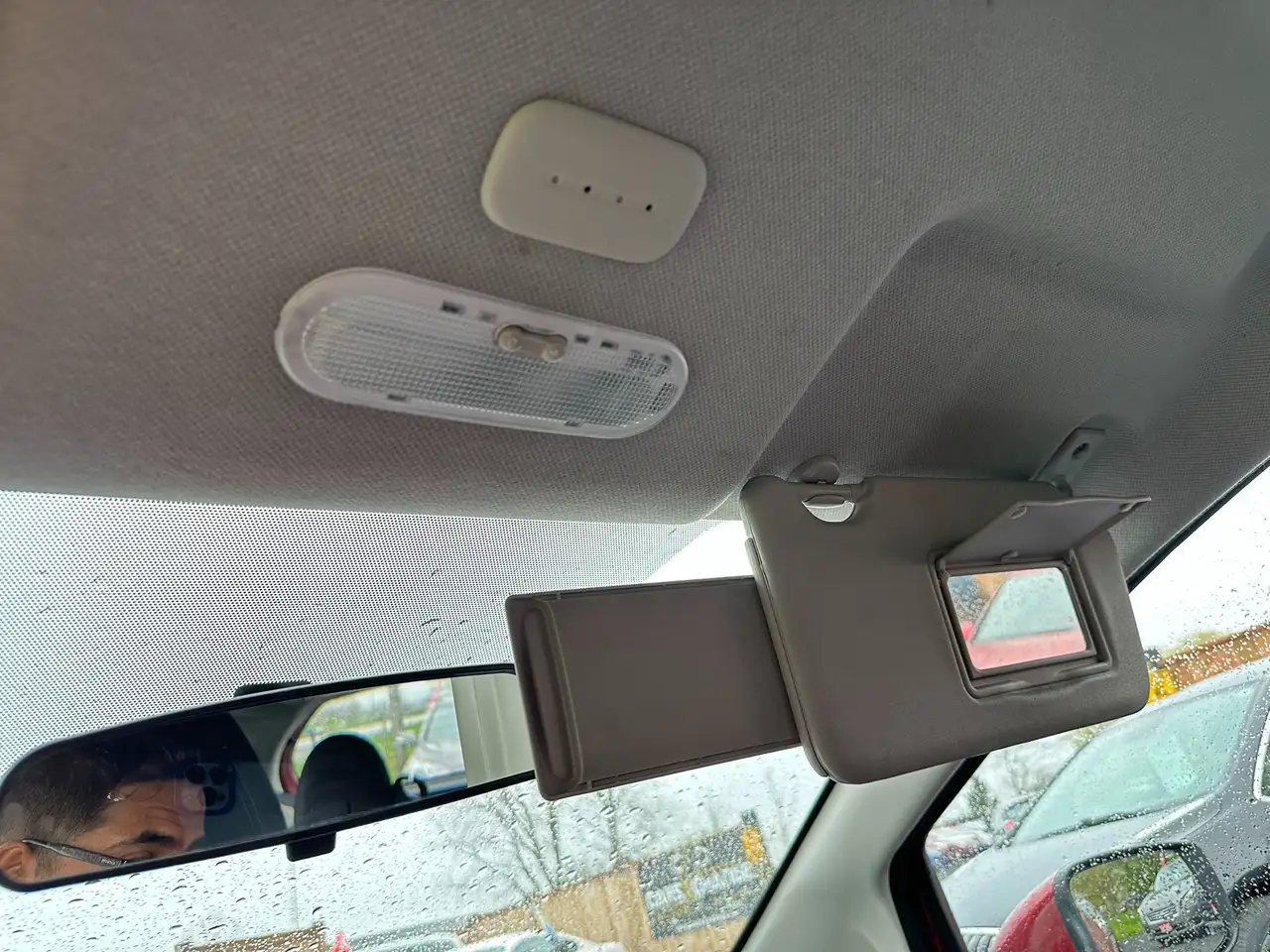 Nissan Versa снимка Nissan Versa