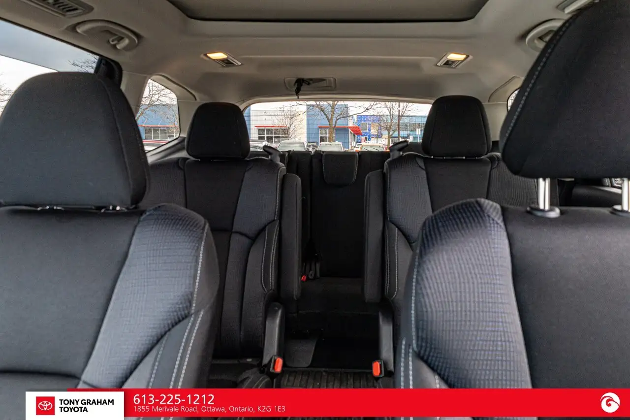 Subaru Ascent photo Subaru Ascent