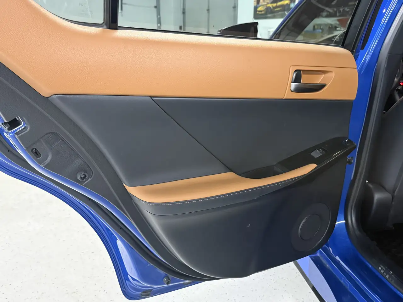 Lexus IS снимка Lexus IS