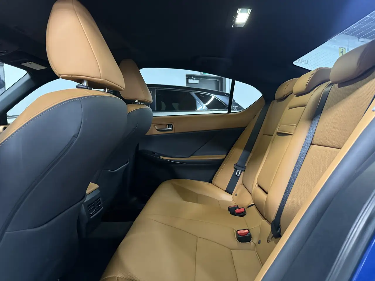 Lexus IS снимка Lexus IS