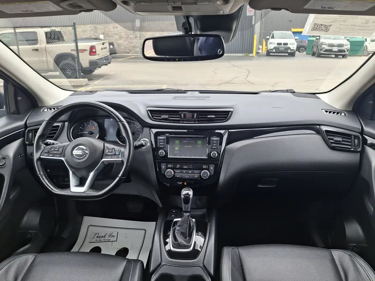 Nissan Qashqai снимка Nissan Qashqai