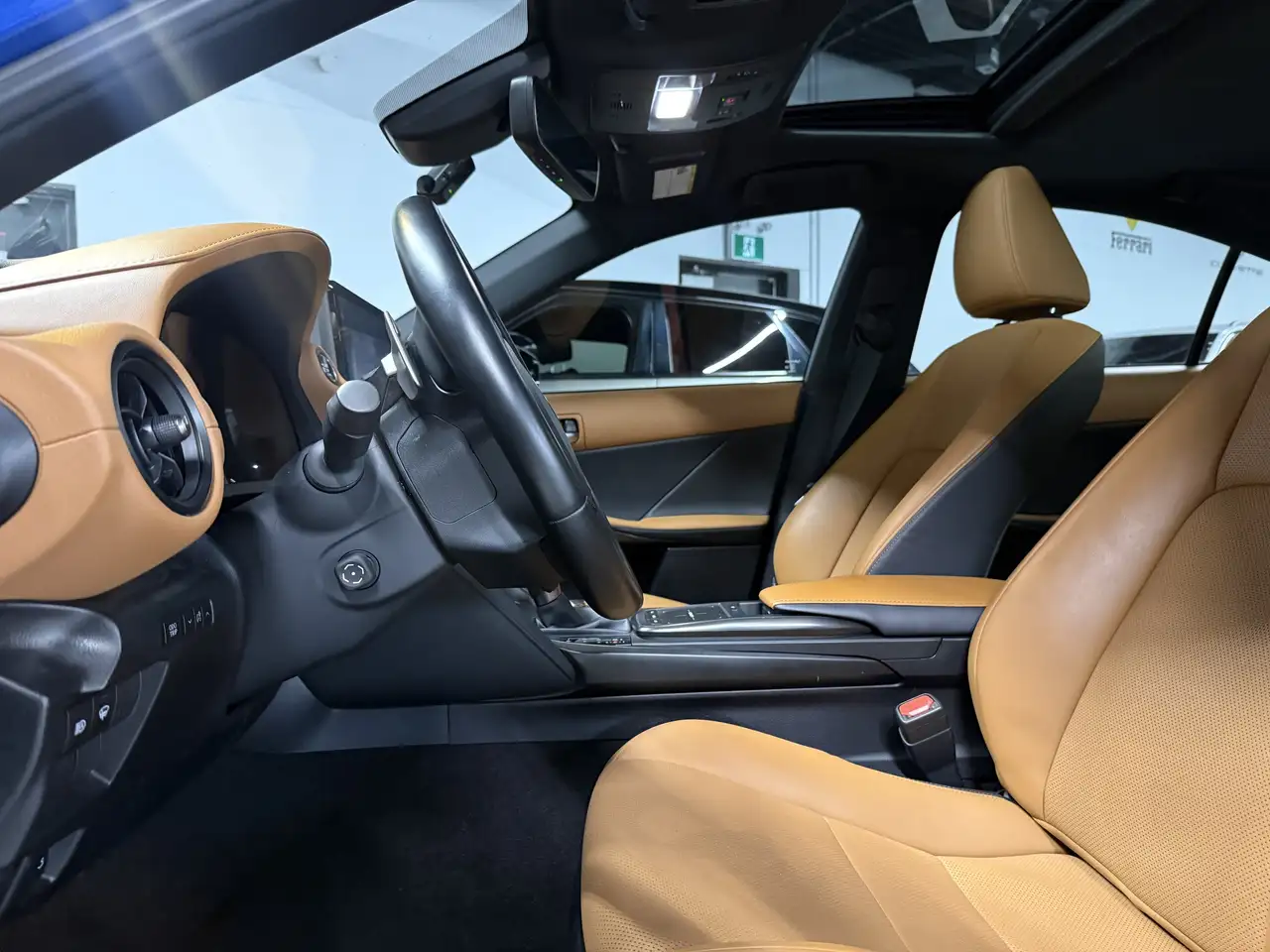 Lexus IS снимка Lexus IS