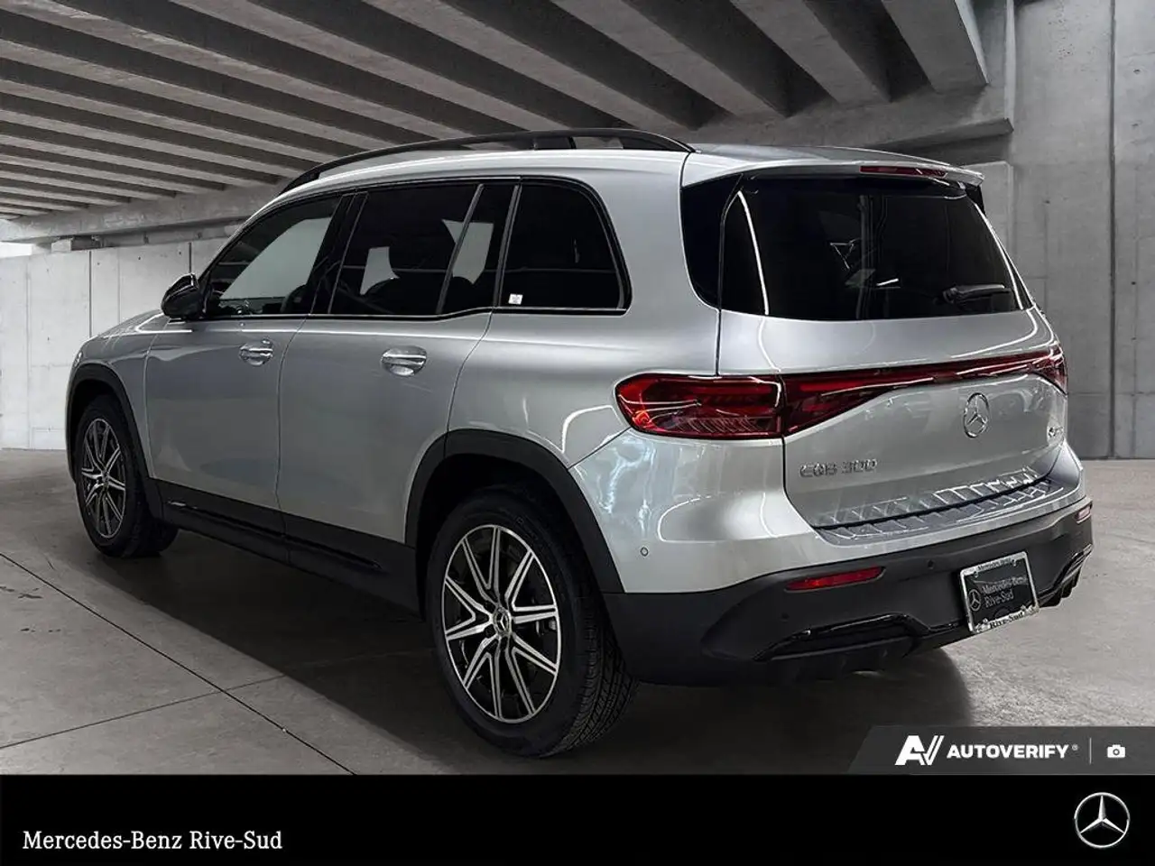 Mercedes-Benz EQB снимка Mercedes-Benz EQB