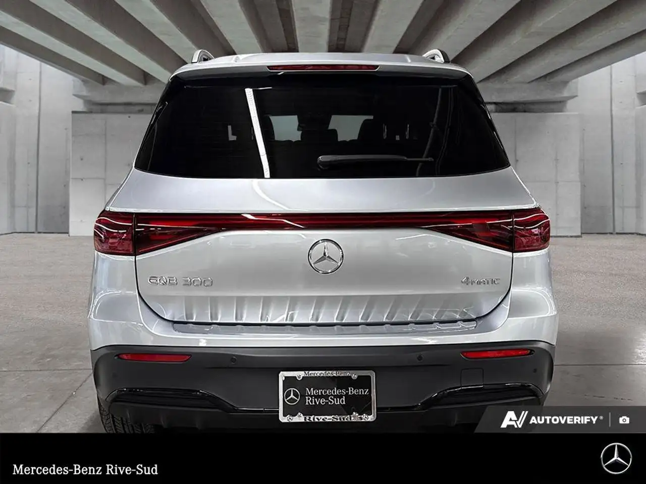 Mercedes-Benz EQB снимка Mercedes-Benz EQB