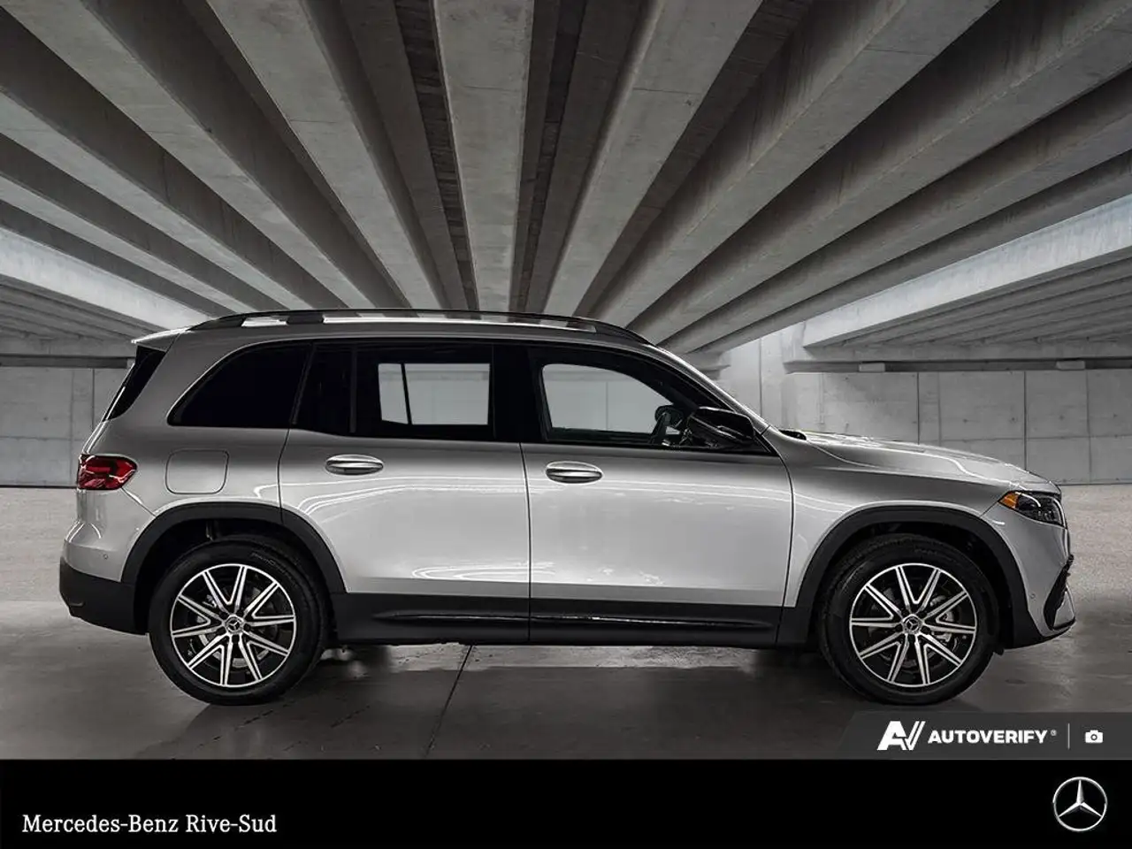 Mercedes-Benz EQB снимка Mercedes-Benz EQB
