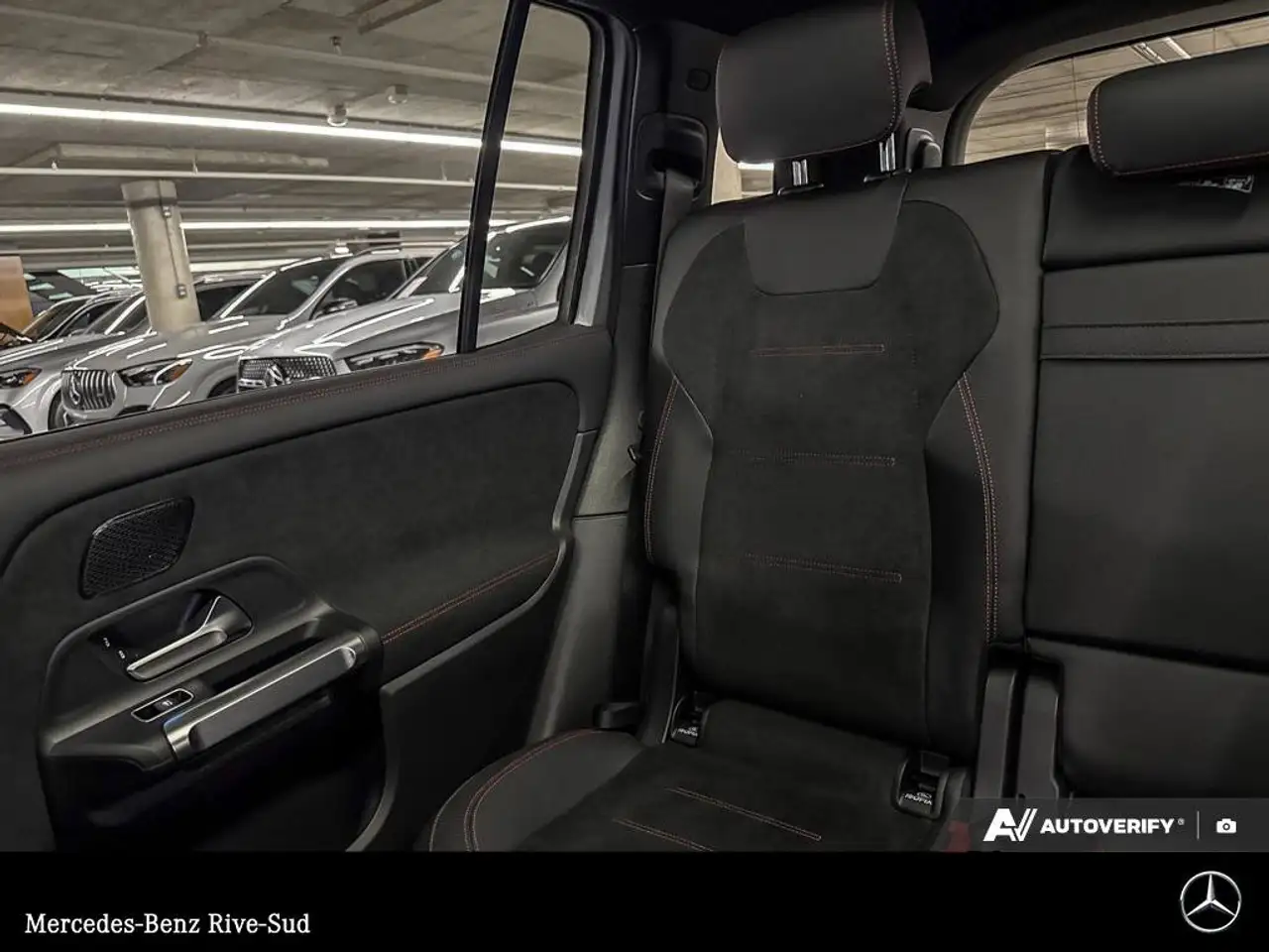 Mercedes-Benz EQB снимка Mercedes-Benz EQB