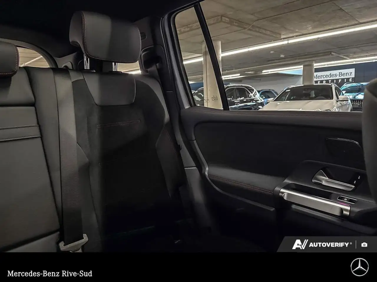 Mercedes-Benz EQB снимка Mercedes-Benz EQB