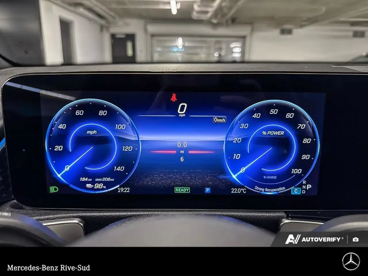 Mercedes-Benz EQB снимка Mercedes-Benz EQB
