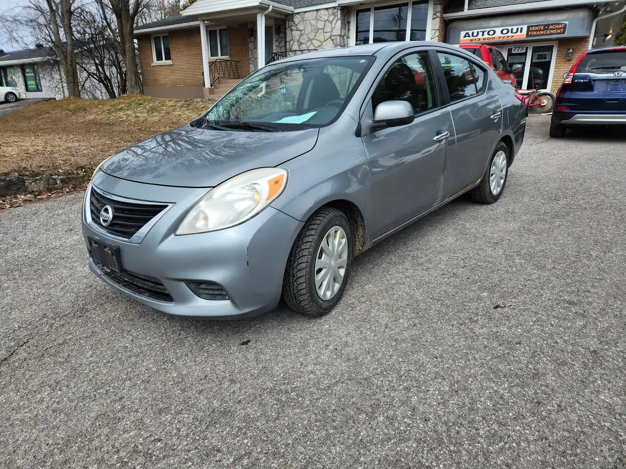 Nissan Versa photo Nissan Versa