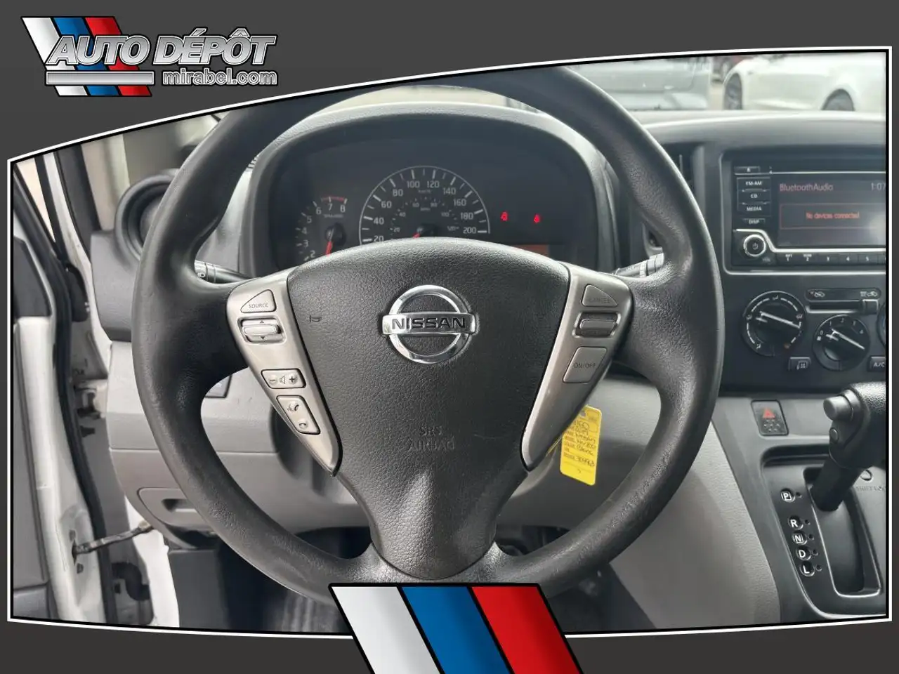 Nissan NV200 photo Nissan NV200
