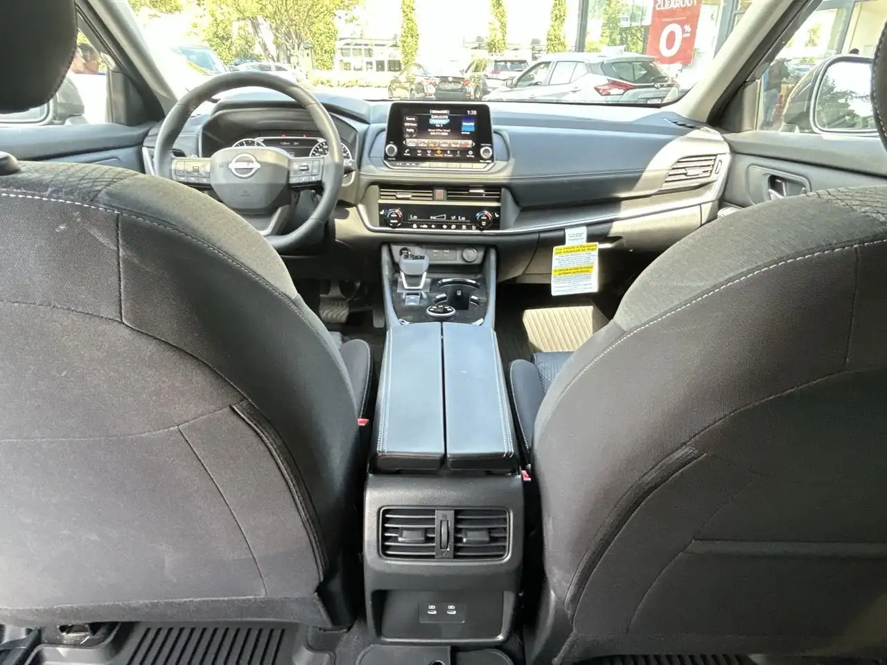 Nissan Rogue снимка Nissan Rogue