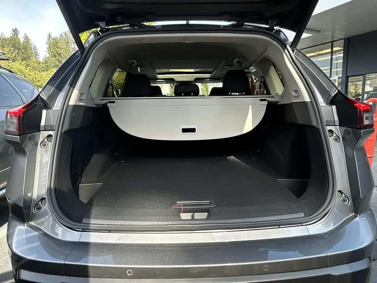 Nissan Rogue снимка Nissan Rogue