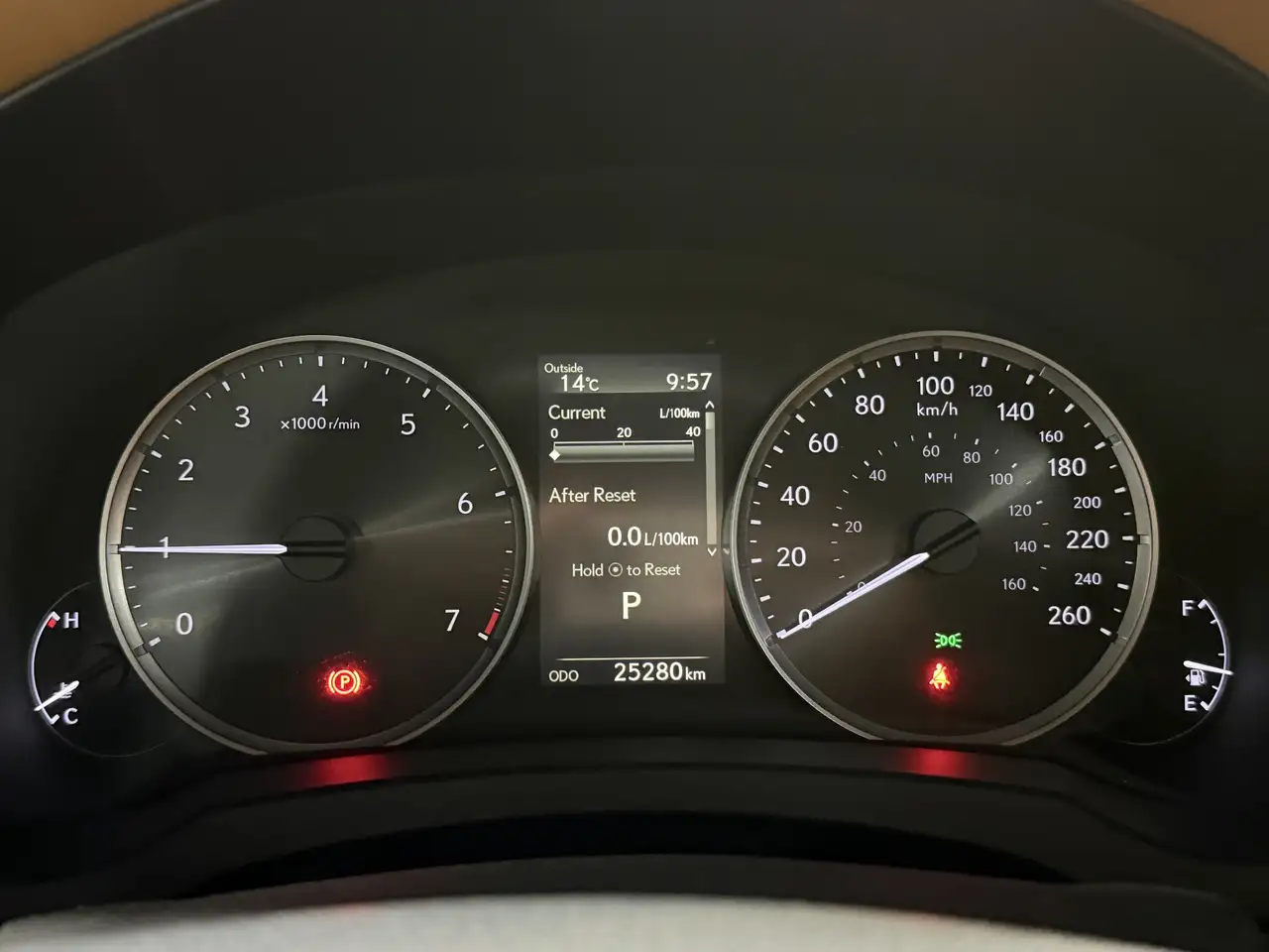 Lexus IS снимка Lexus IS