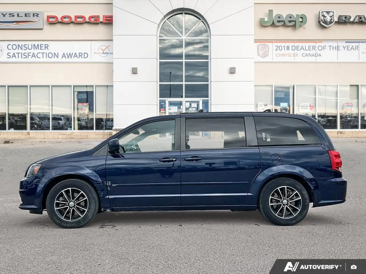 Dodge Grand Caravan photo Dodge Grand Caravan