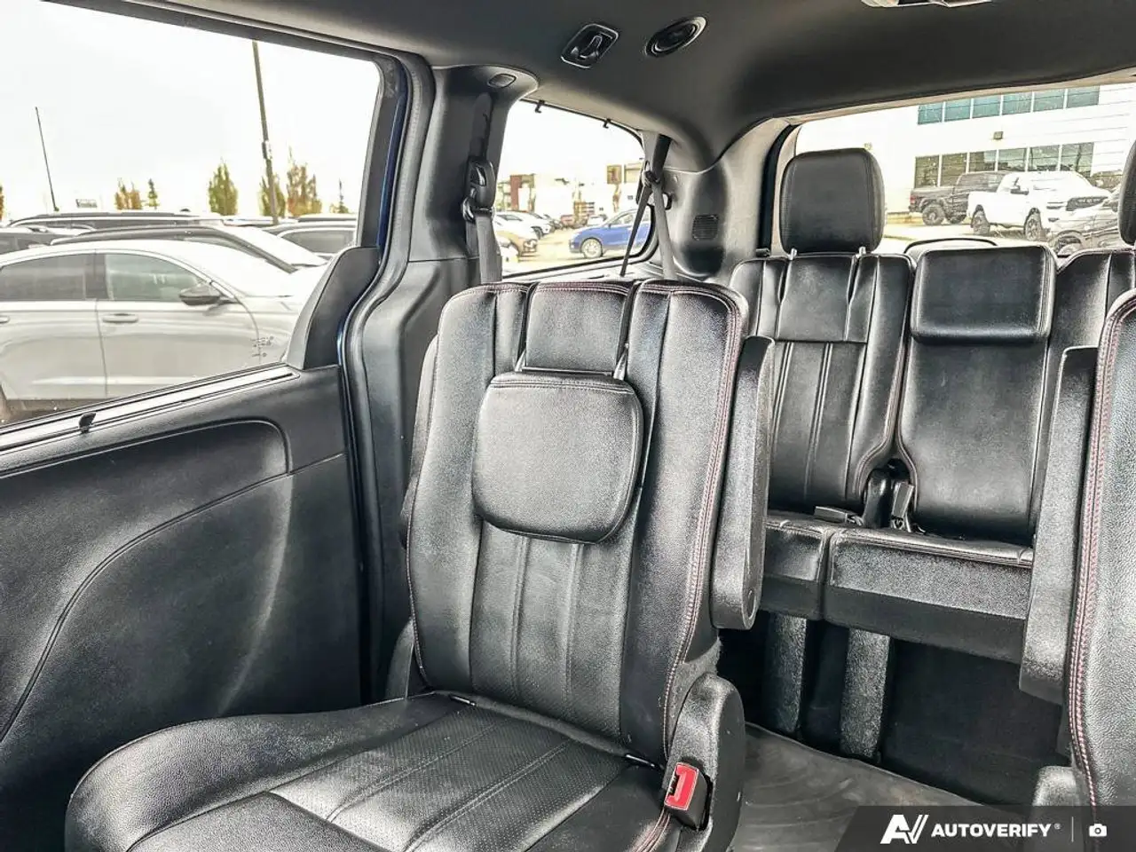 Dodge Grand Caravan photo Dodge Grand Caravan
