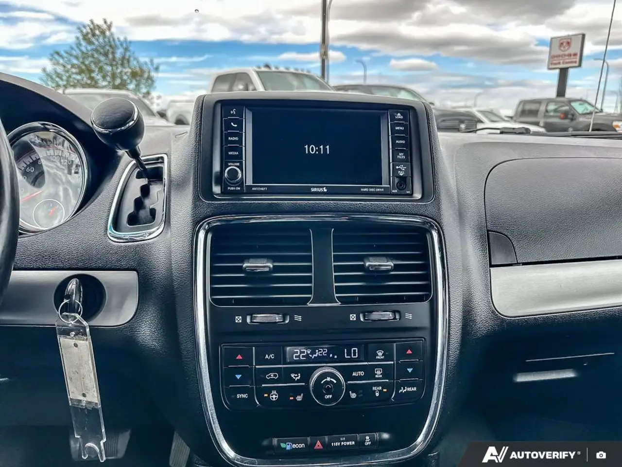 Dodge Grand Caravan photo Dodge Grand Caravan