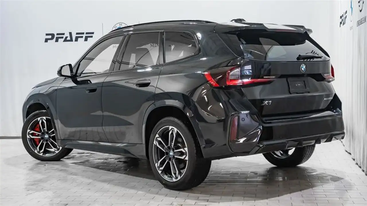 BMW X1 снимка BMW X1