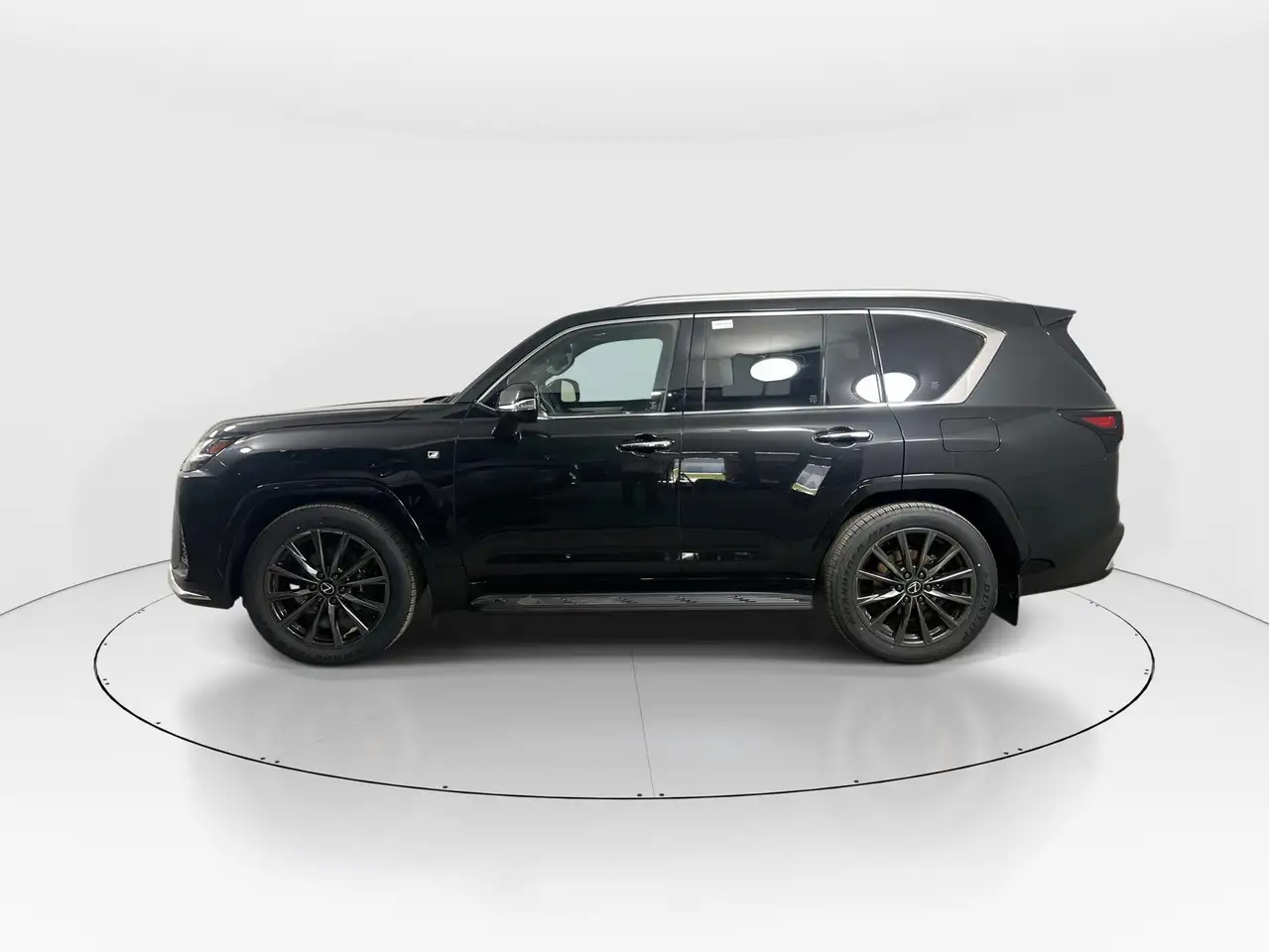 Lexus LX 600 снимка Lexus LX 600