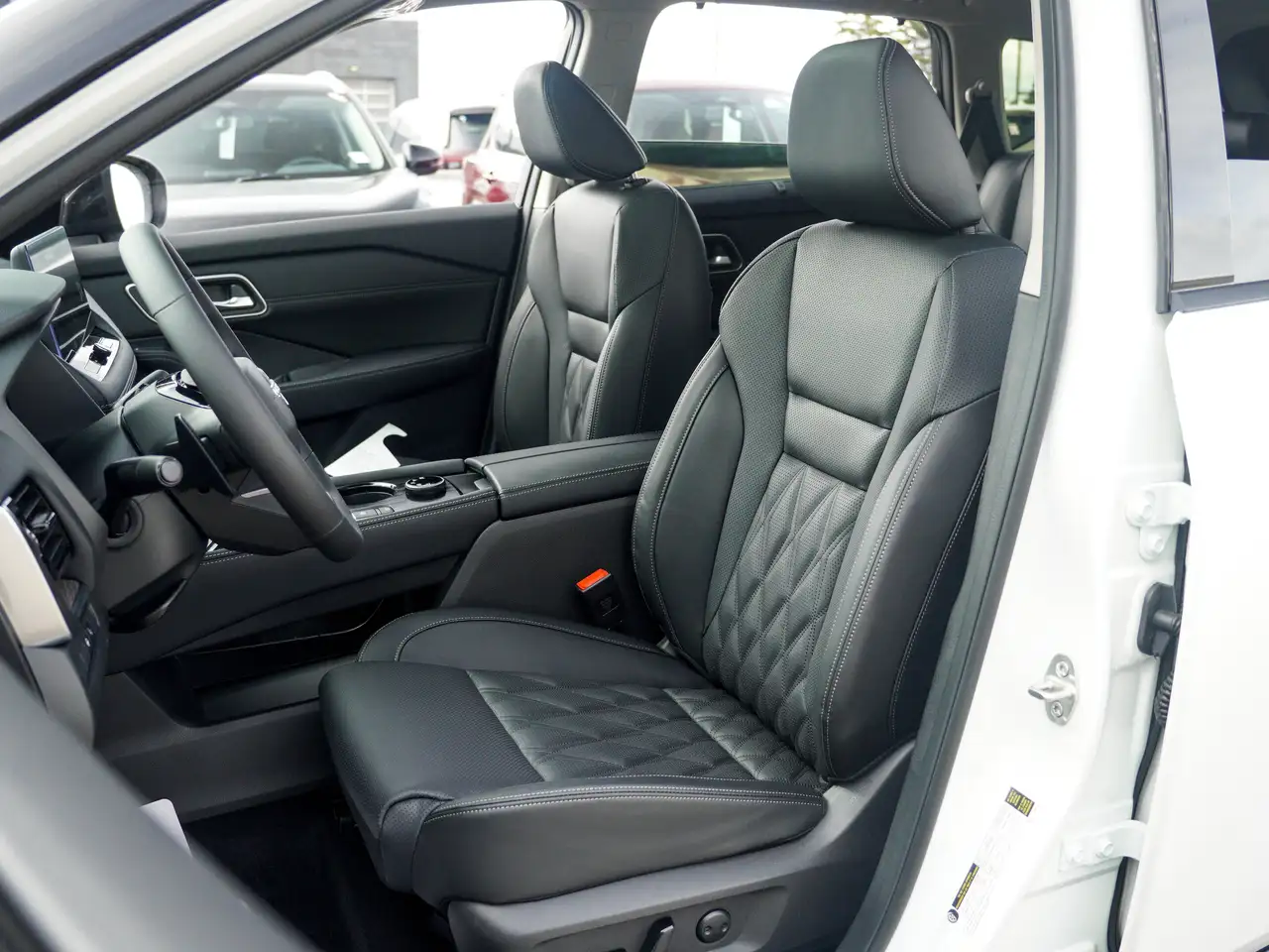 Nissan Rogue fotografie Nissan Rogue