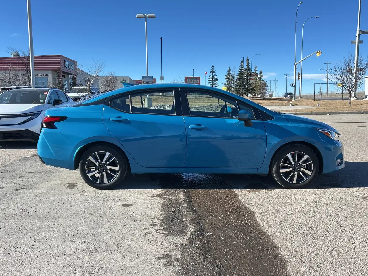 Nissan Versa снимка Nissan Versa