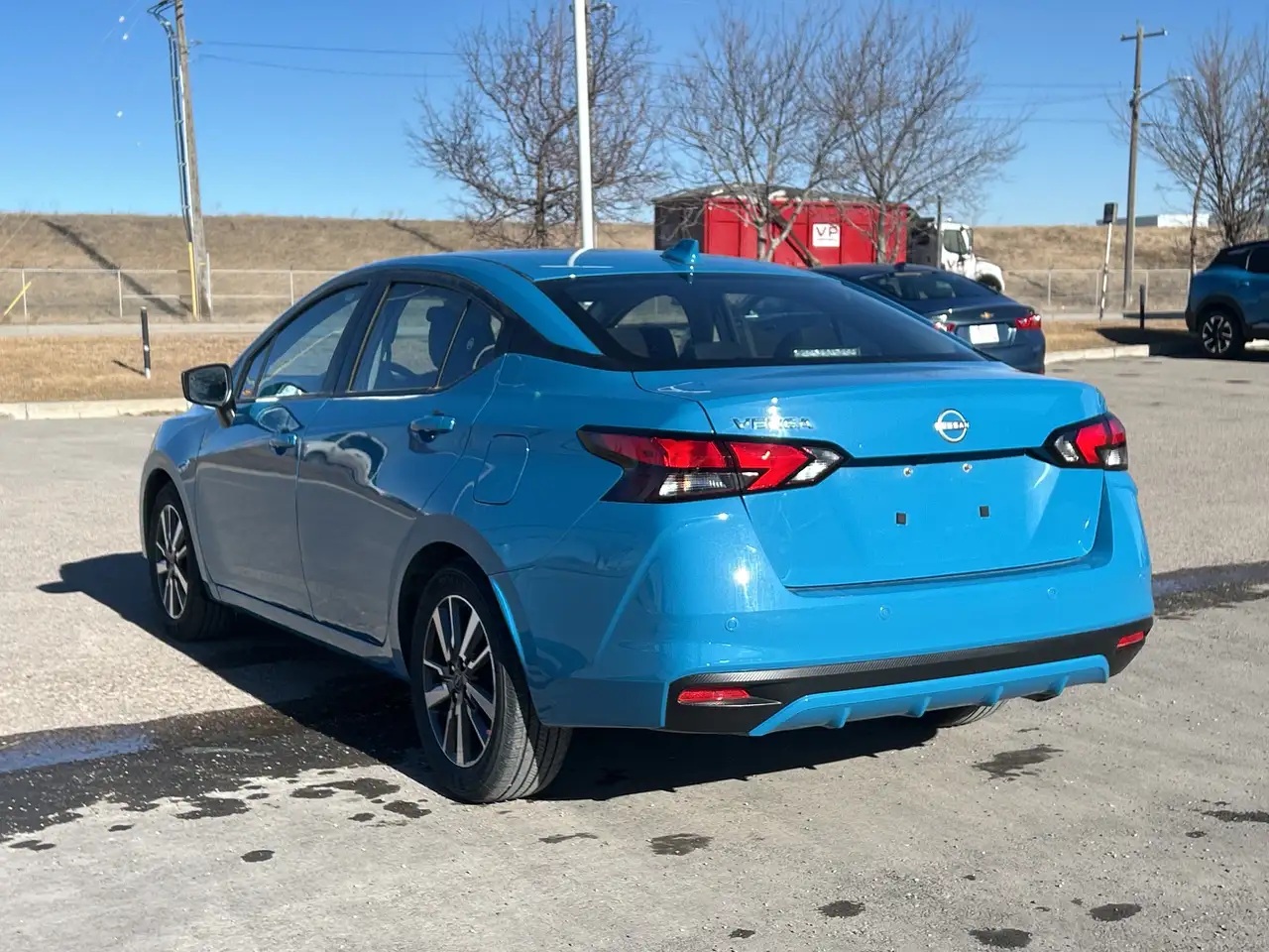 Nissan Versa снимка Nissan Versa