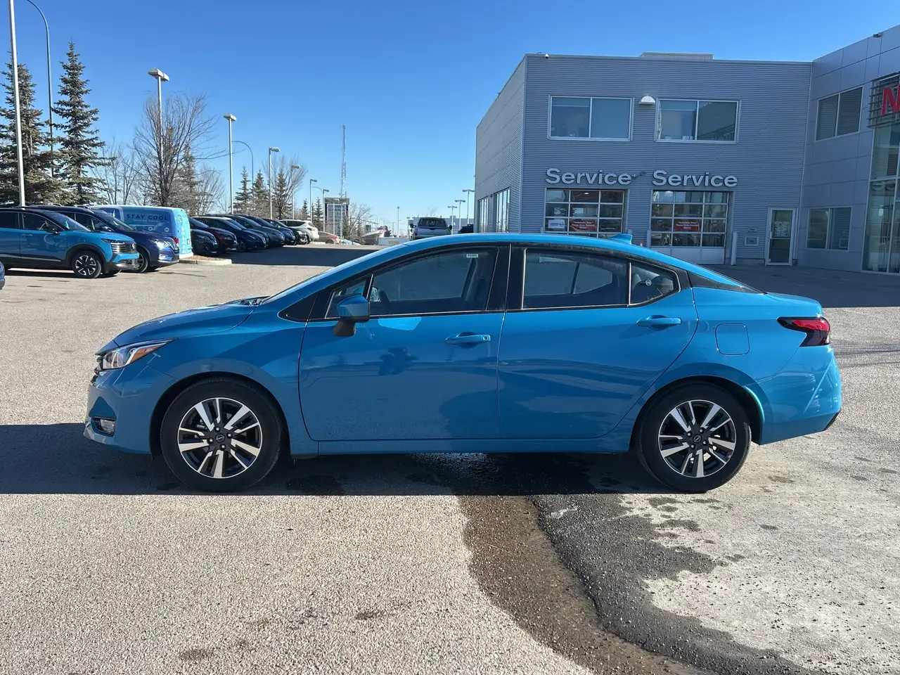 Nissan Versa снимка Nissan Versa