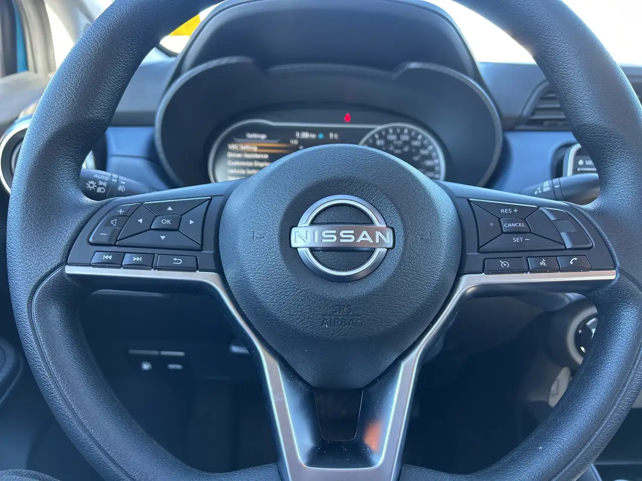 Nissan Versa снимка Nissan Versa