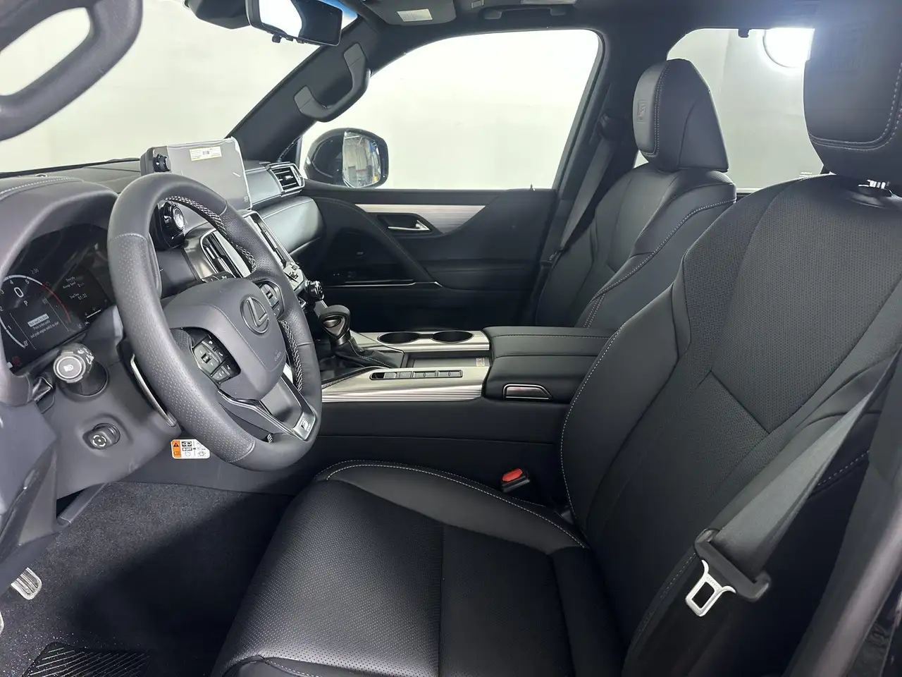 Lexus LX 600 снимка Lexus LX 600