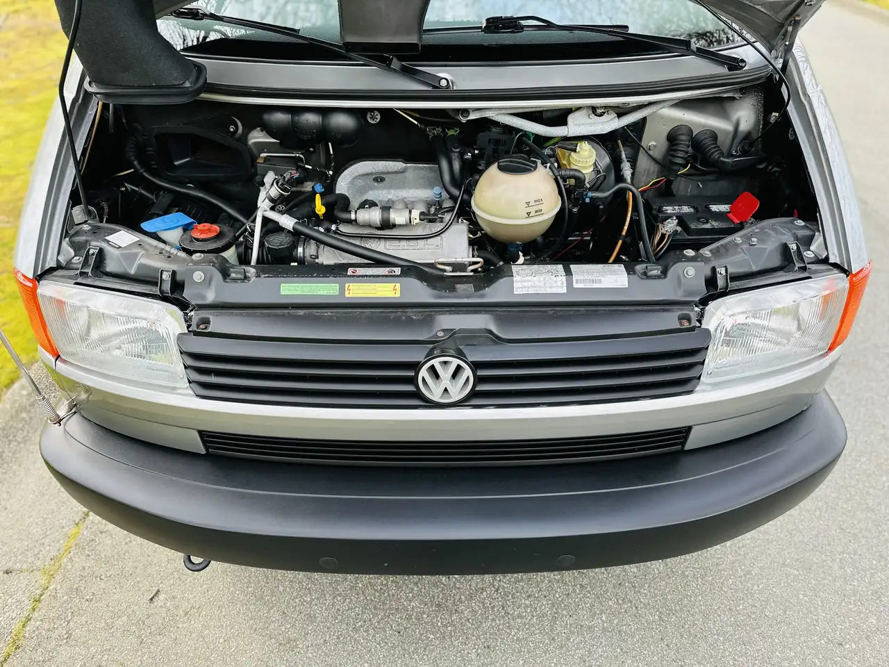 Volkswagen Eurovan снимка Volkswagen Eurovan