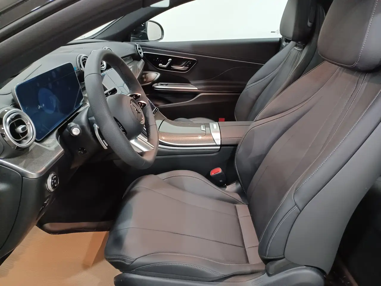 Mercedes-Benz CLE снимка Mercedes-Benz CLE