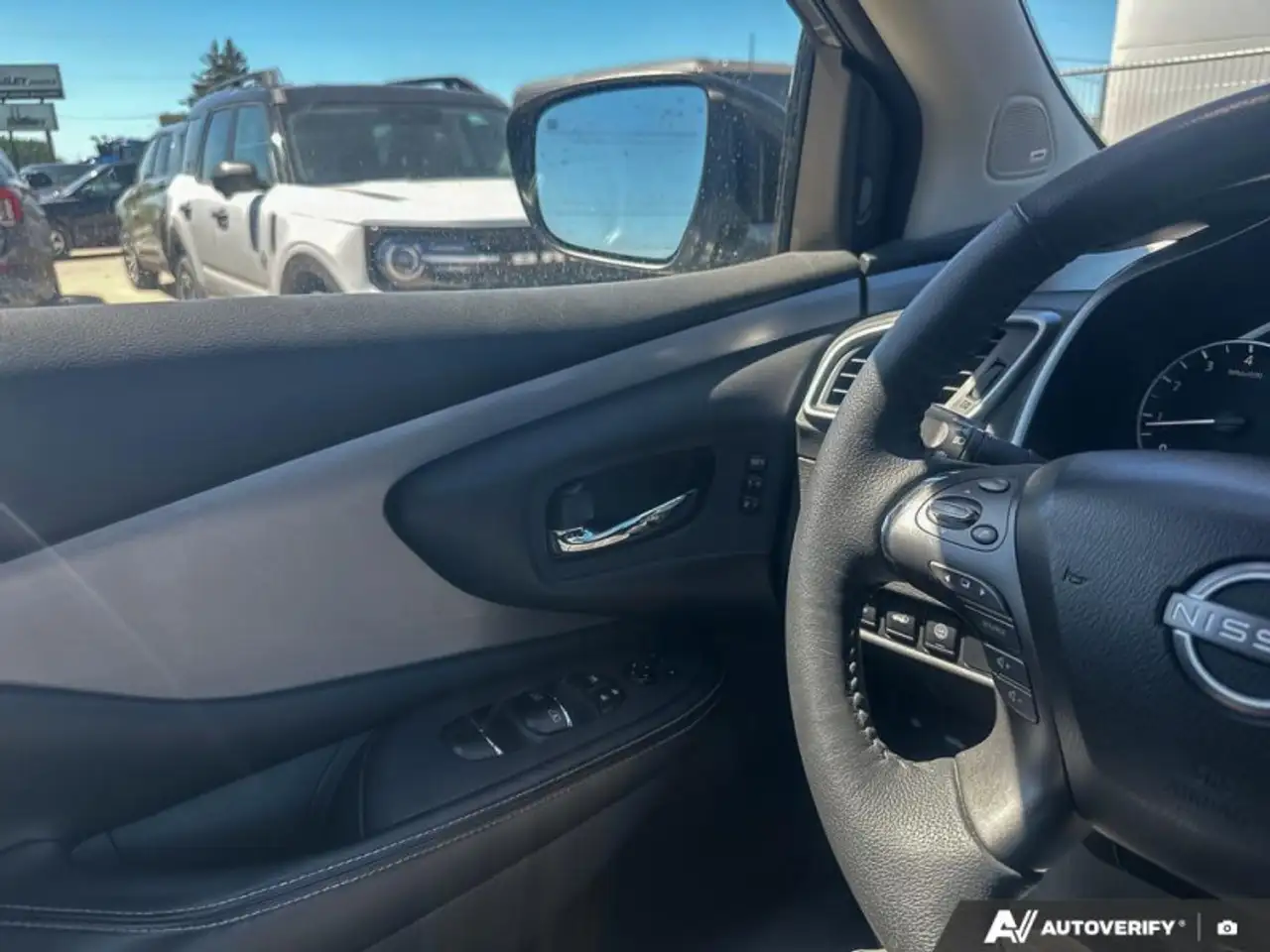 Nissan Murano снимка Nissan Murano