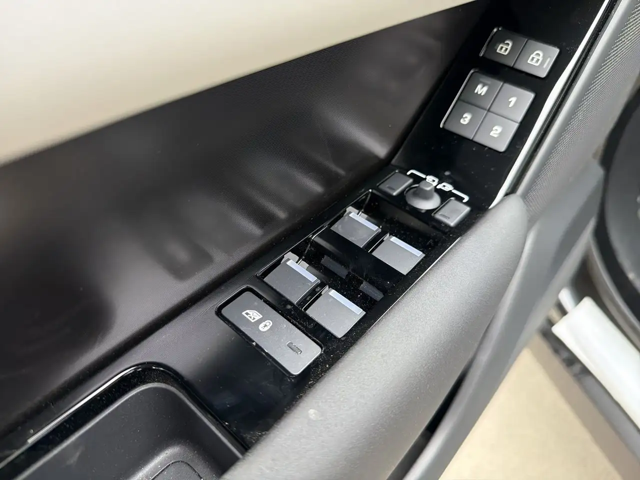 Land Rover Range Rover Velar снимка Land Rover Range Rover Velar