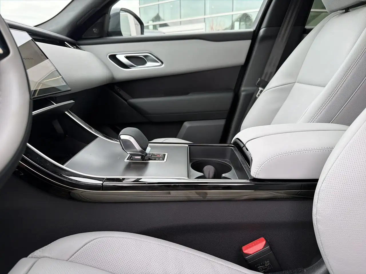 Land Rover Range Rover Velar снимка Land Rover Range Rover Velar