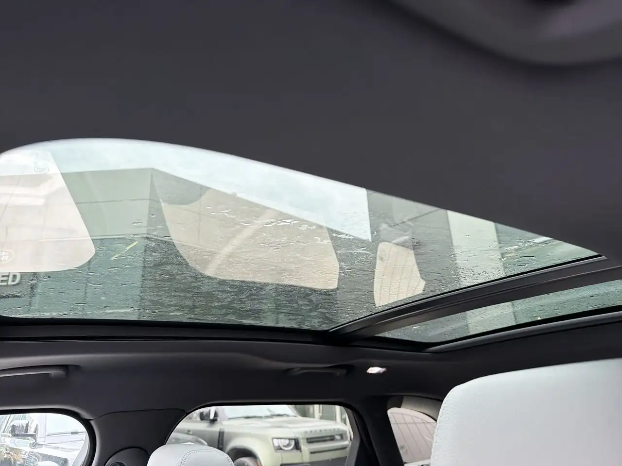 Land Rover Range Rover Velar снимка Land Rover Range Rover Velar