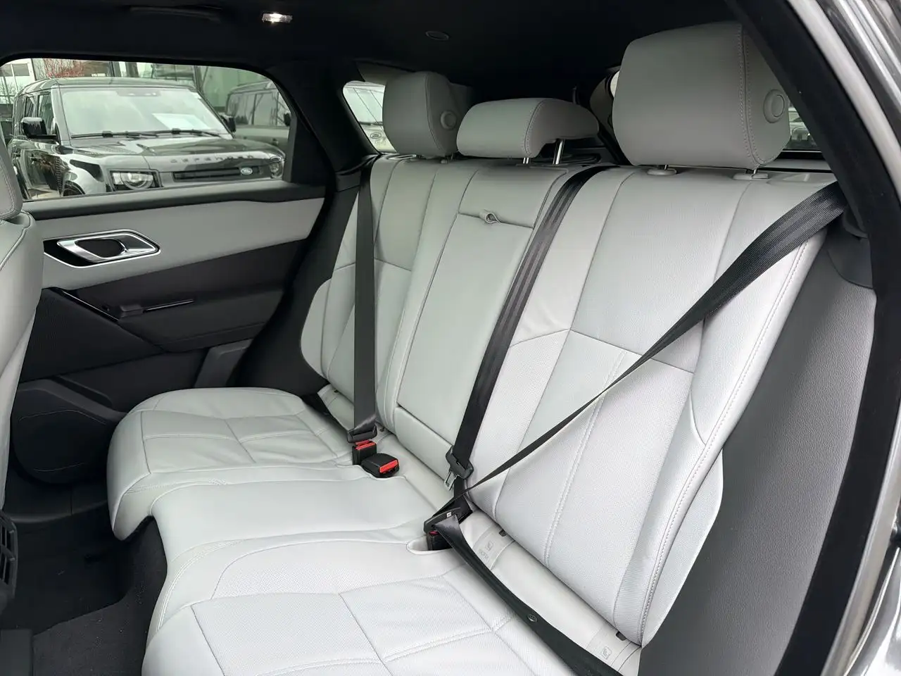 Land Rover Range Rover Velar снимка Land Rover Range Rover Velar