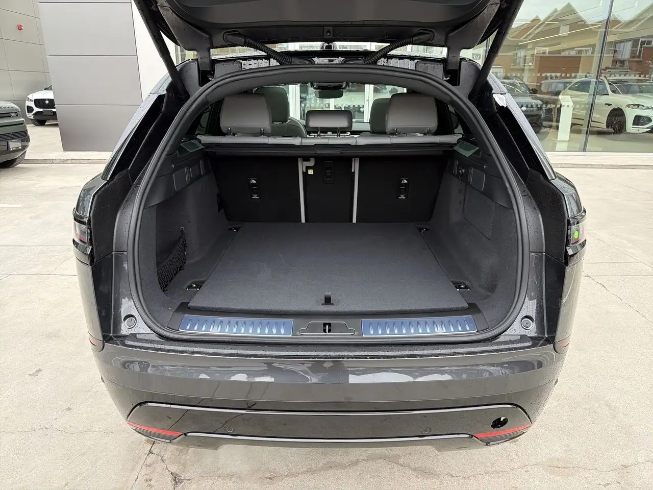 Land Rover Range Rover Velar снимка Land Rover Range Rover Velar