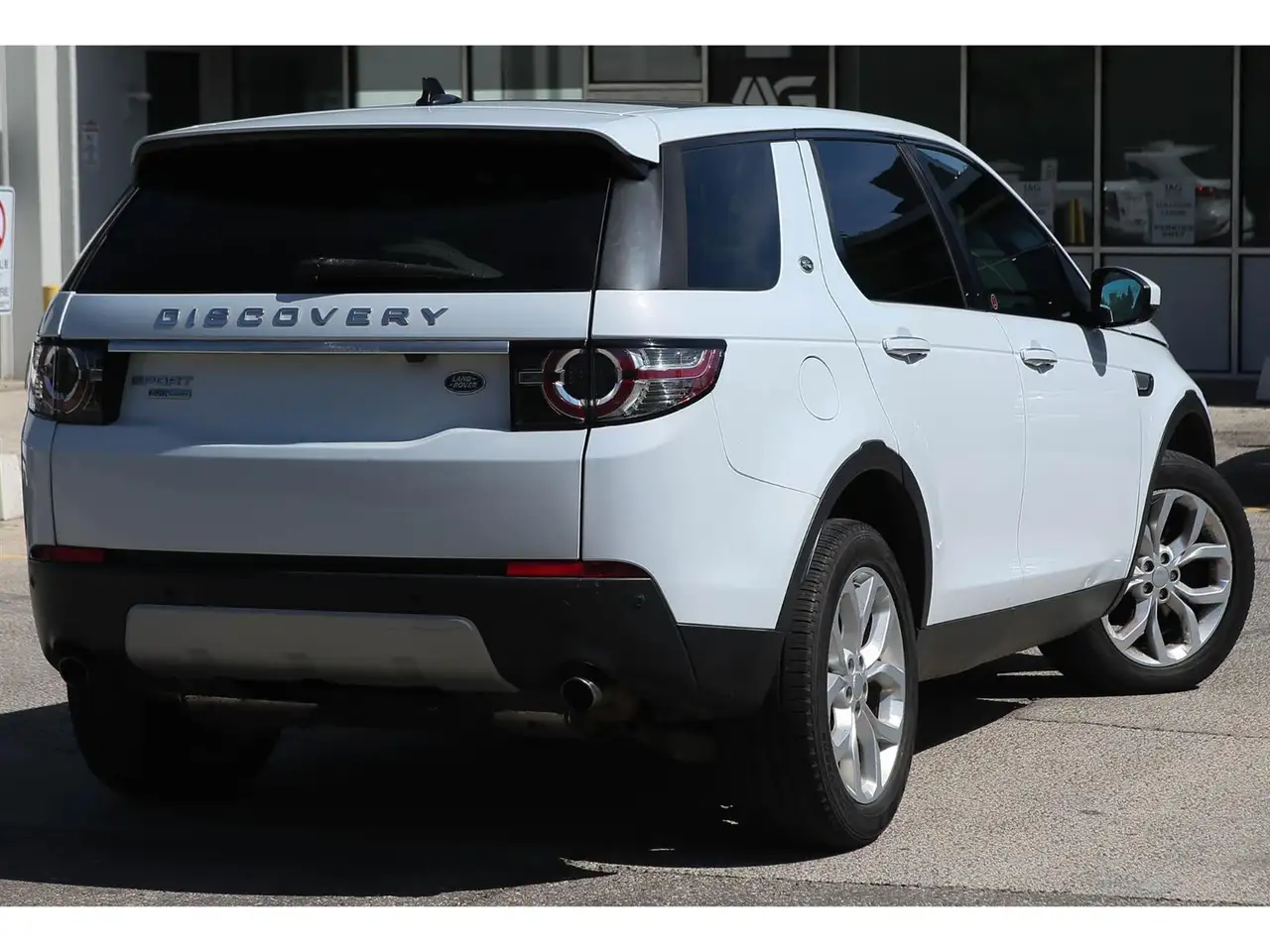 Land Rover Discovery Sport photo Land Rover Discovery Sport