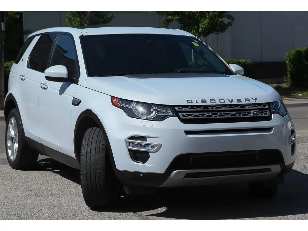 Land Rover Discovery Sport photo Land Rover Discovery Sport